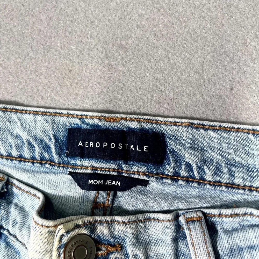 Aeropostale Mom Jeans Women 6R Blue Denim Light Wash Cotton Stretch Straight Leg